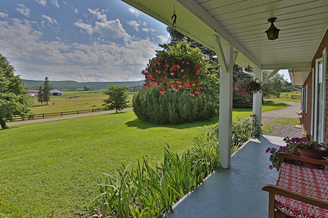 Ranch St-Hubert Bed & Breakfast Saint-Hermenegilde Exterior foto